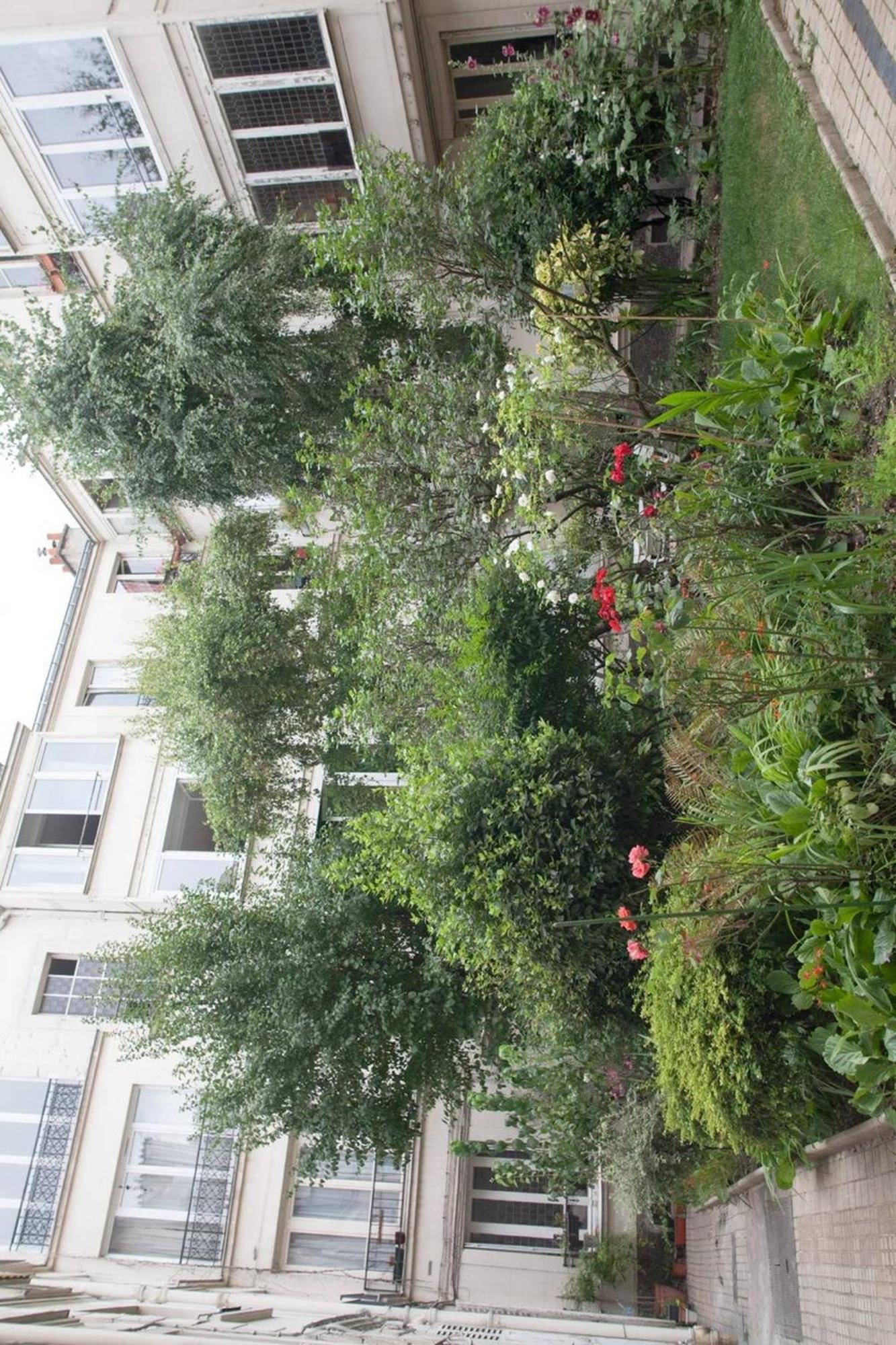 So Cute 55m2 And Quiet With A Courtyard Garden Apartment Paris